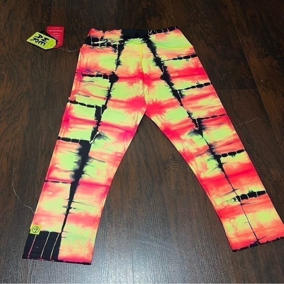 Zumba Tie Dye For Zumba Capri Leggings & Sport Bra Set Medium - Oh Orange NWT - Picture 6 of 16